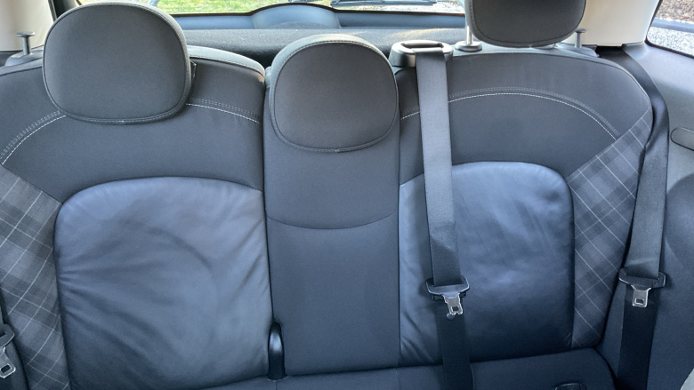 MINI Hatchback 1.5 Cooper 5dr Petrol Hatchback